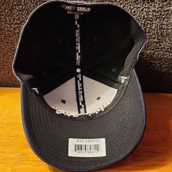 Top of the World UCONN Connecticut Huskies Stretchfit Hat - New - Picture 6 of 8